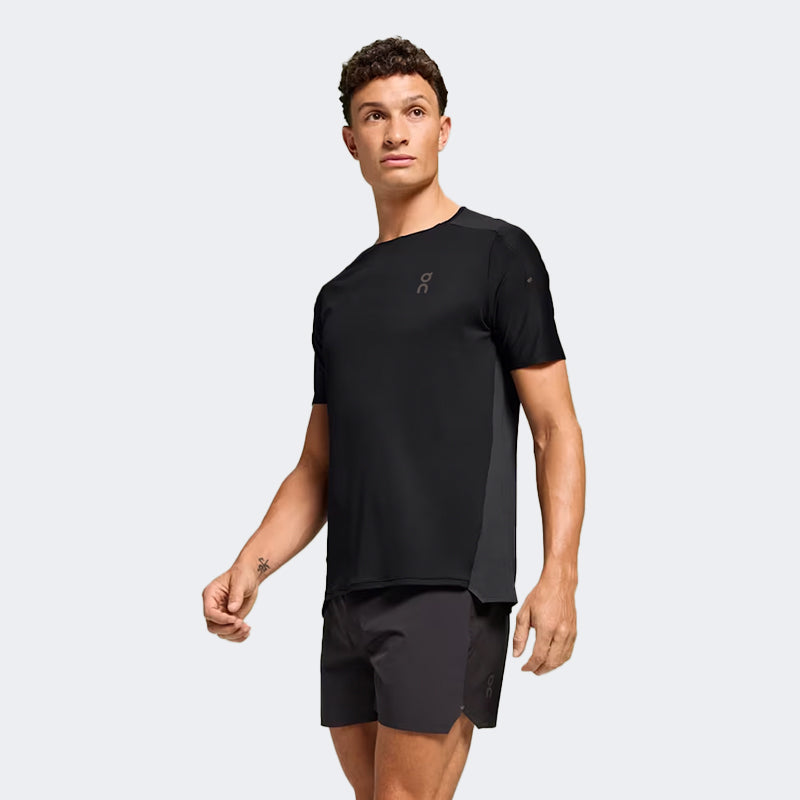T-shirt ON Black