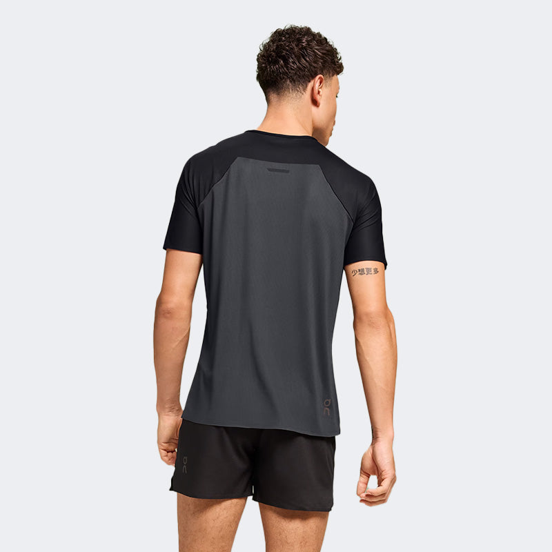 T-shirt ON Black